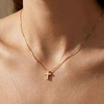 Mia Lariat Pendant